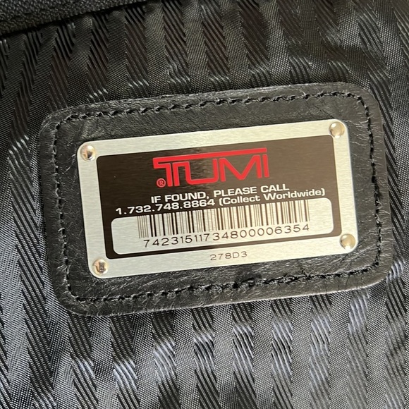 Tumi Travel Bag - Picture 7 of 11